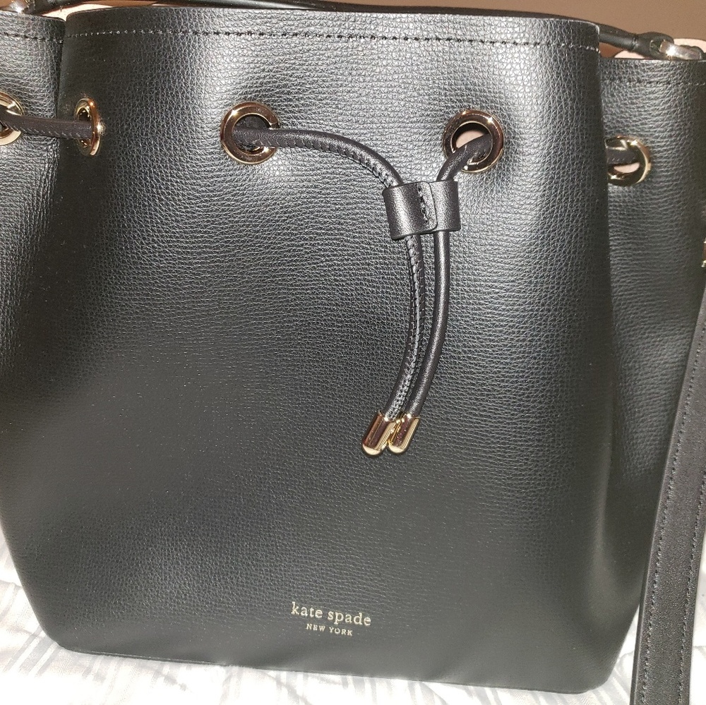 Kate Spade Women's. Vivian Medium Bucket Bag